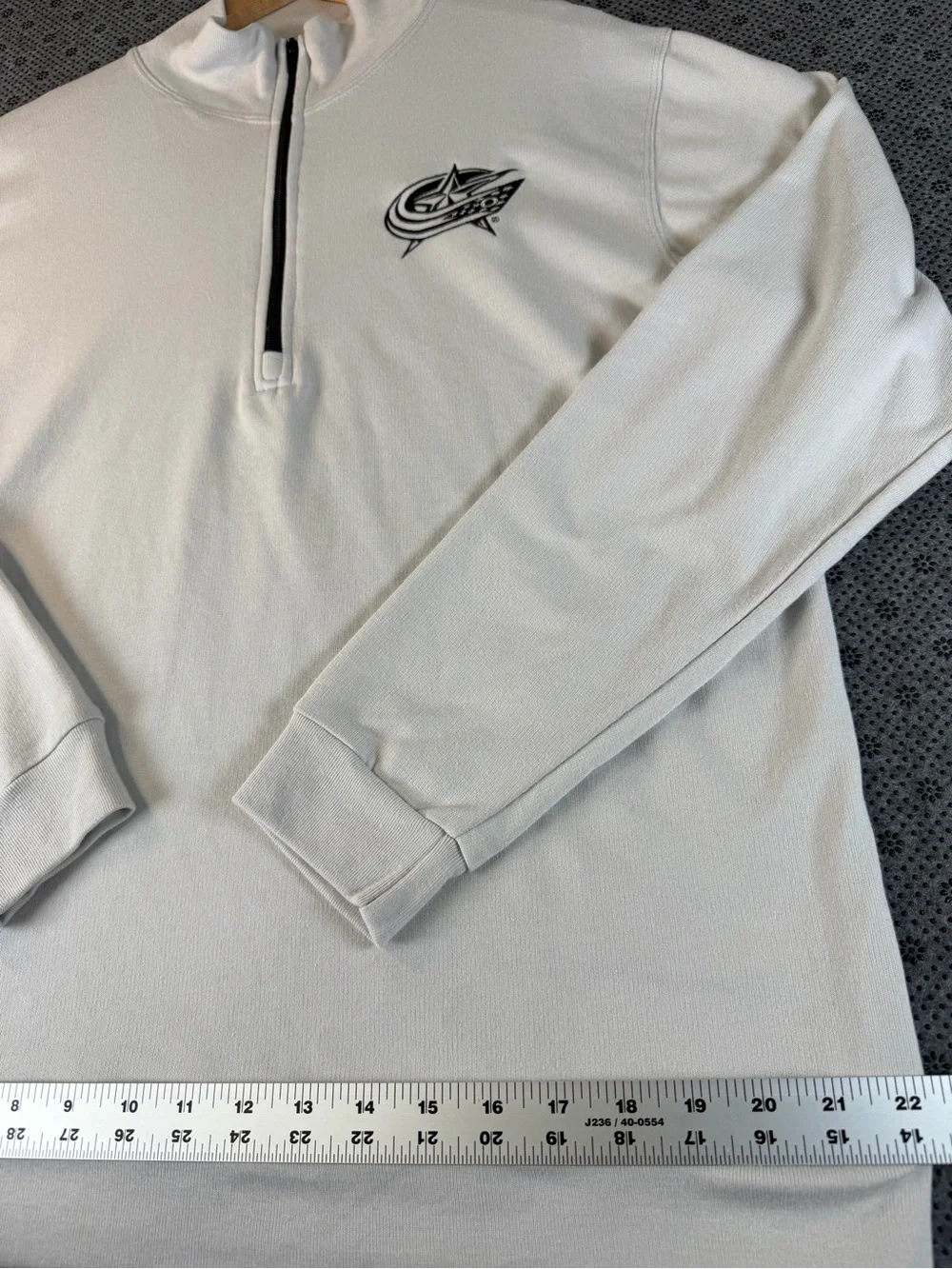 Columbus Blue Jacket Men’s Quarter-Zip Sweatshirt